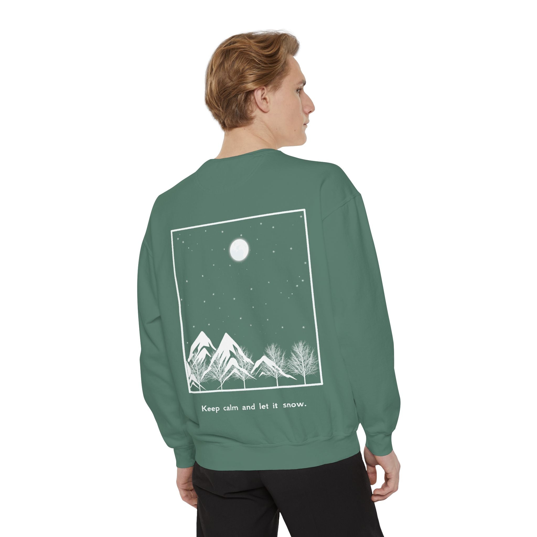 Adventure-Themed Unisex Sweatshirt, Cozy Mountain Apparel, Ideal for Outdoor Enthusiasts, Great Gift for Winter Lovers, Perfect for [...]